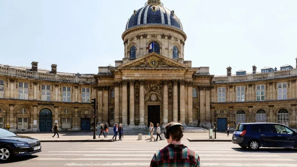 Carrousel une 27 compressed